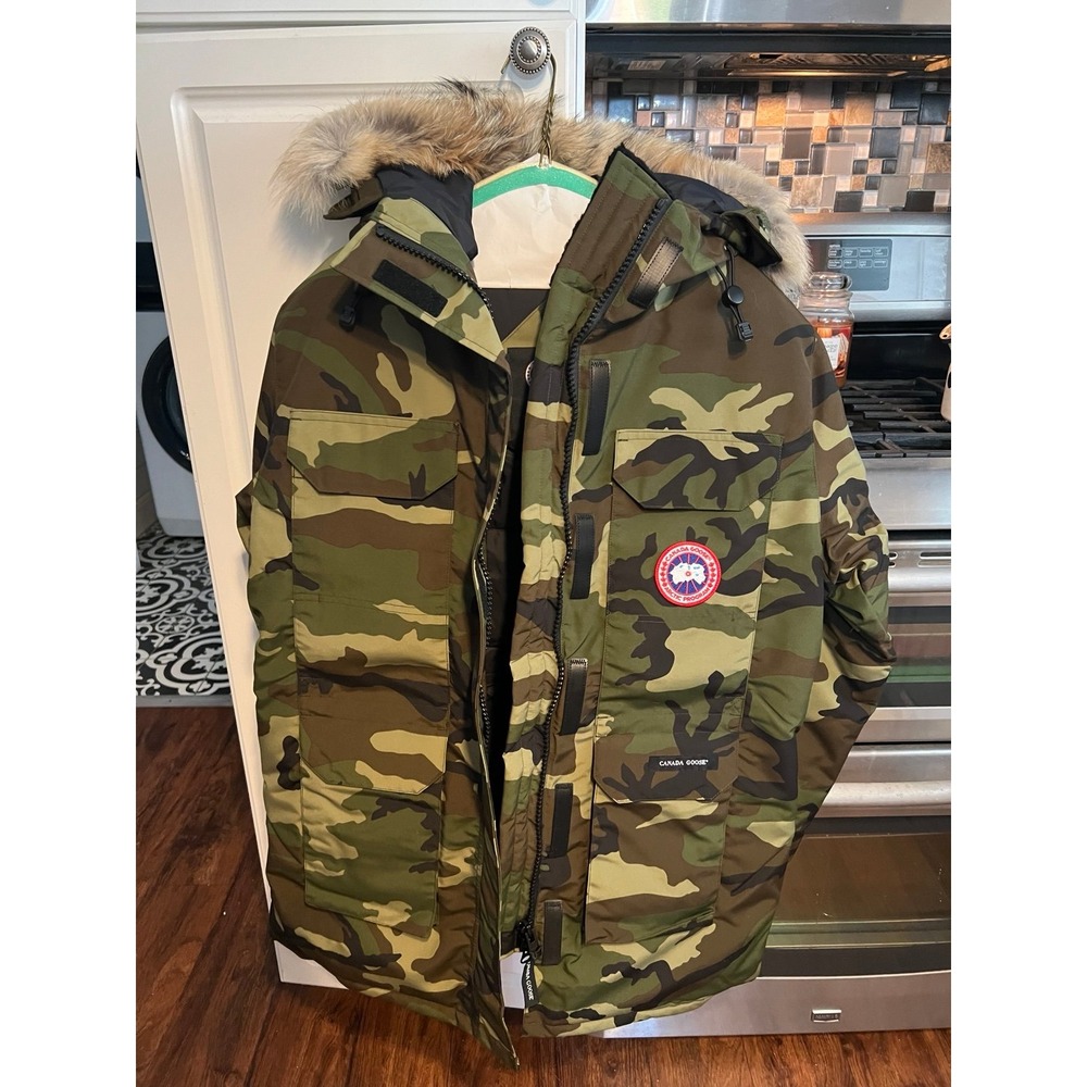 New Canada Goose Expedition Parka Camo Print Womens size XL & Receipt - Picture 7 of 15